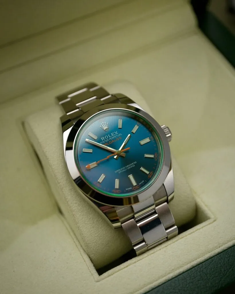 Rolex Milgauss: la guida completa 4 Rolex Milgauss 116400 con scatola e garanzia originale